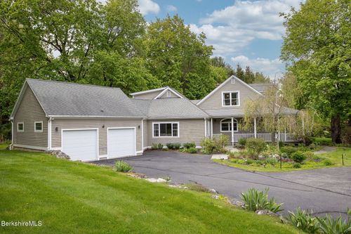3 Cornwall Dr, Great Barrington, MA, 01230-1592 | Card Image