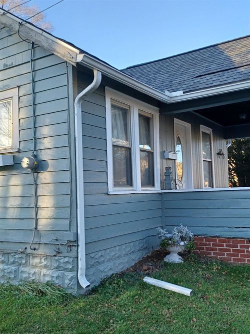 5032 Brady St, Swartz Creek, MI, 48473-1302 | Card Image