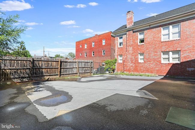 408 W King St, Home with 0 bedrooms, 4 bathrooms and null parking in MARTINSBURG WV | Image 6