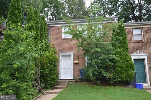 8426 Towne Crest Ct, GAITHERSBURG, MD, 20877-3718 | Card Image