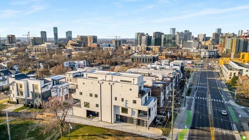 1017 12th Ave S, Nashville, TN, 37203-4707 | Card Image