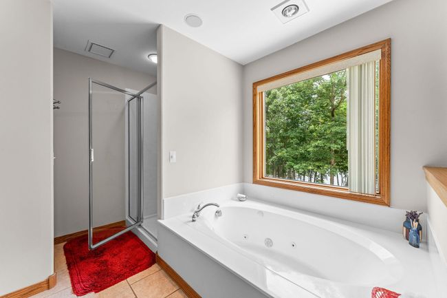 Jetted tub | Image 35