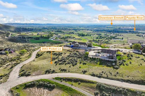 2043 Picket Ln, Emmett, ID, 83617-9104 | Card Image