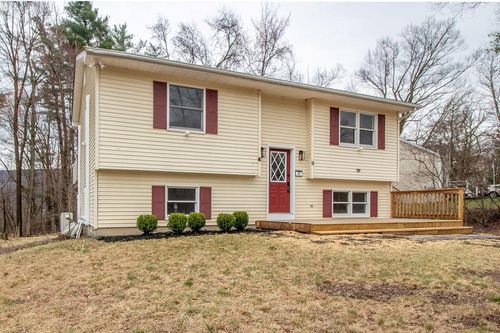 11 Old Farm Rd, Napanoch, NY, 12458-2618 | Card Image