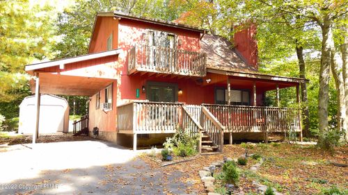 3250 Hamlet Dr, Coolbaugh Twp, PA, 18466-8236 | Card Image