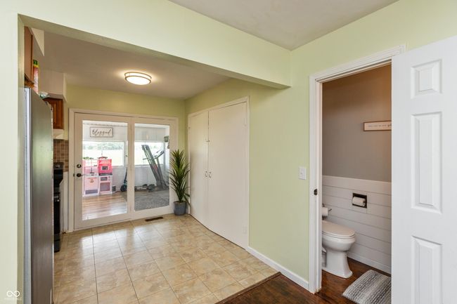 view of hallway | Image 11