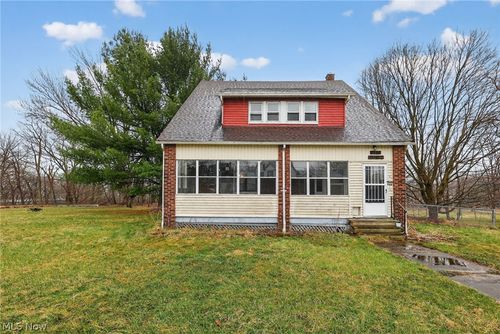 788 Caledonia St, Youngstown, OH, 44502-2102 | Card Image