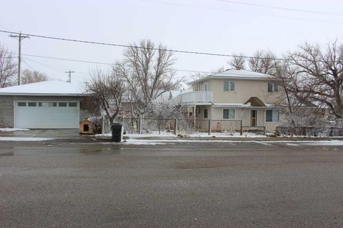 241 Crescent Ave, Picture Butte, AB, T0K1V0 | Card Image
