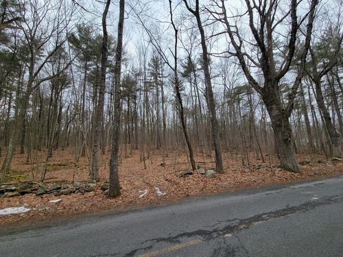 Lot 1 Daniels Rd, Charlton, MA, 01507-6612 | Card Image