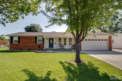 429 Texas Blvd, Bethalto, IL, 62010-1645 | Card Image
