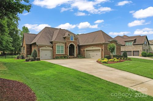 1400 Delaney Dr, Matthews, NC, 28104-8124 | Card Image