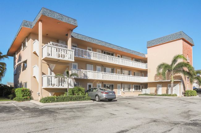 APT-310 - 131 Doolen Ct, Condo with 2 bedrooms, 2 bathrooms and null parking in North Palm Beach FL | Image 13