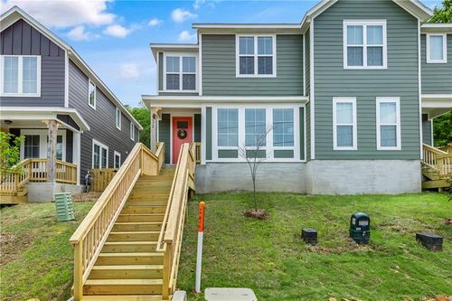 332 N Fletcher Ave, Fayetteville, AR, 72701-4428 | Card Image