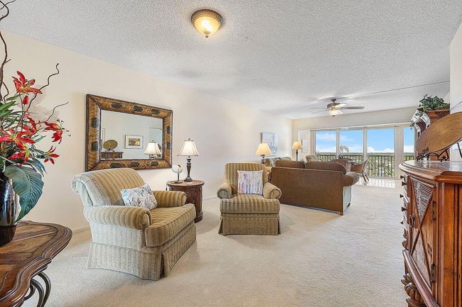 APT-1030D - 3310 S Ocean Blvd, Condo with 2 bedrooms, 2 bathrooms and null parking in Highland Beach FL | Image 8