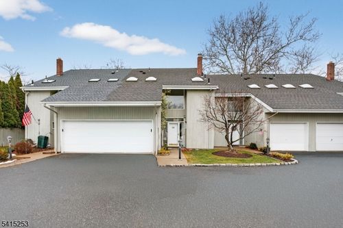 702-7 Hopson Ave, Little Falls, NJ, 07424-1745 | Card Image