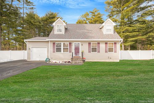 65 Prospect Dr, Brentwood, NY, 11717-2348 | Card Image