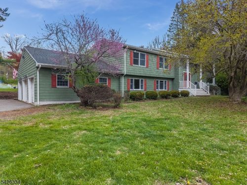 46 Sutton Rd, Tewksbury Twp, NJ, 07830-3312 | Card Image