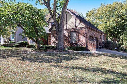 3516 Nw Primrose Ln, Lee's Summit, MO, 64064-1884 | Card Image