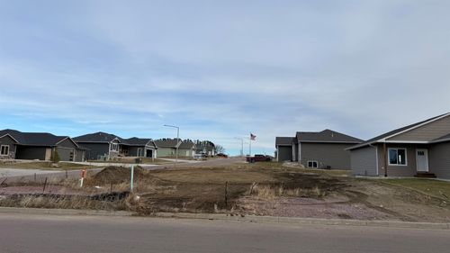 6108 N Seubert Ave Avenue, Sioux Falls, SD, 57104 | Card Image