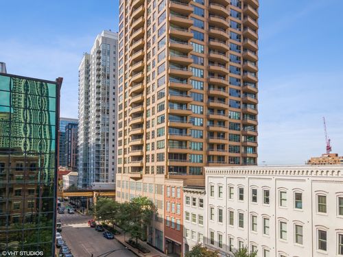 2404-200 N Jefferson St, Chicago, IL, 60661-1286 | Card Image