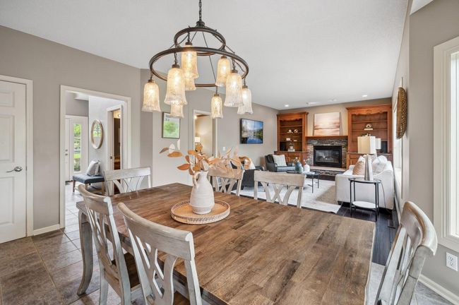 Informal dining area to entrance and living room | Image 41