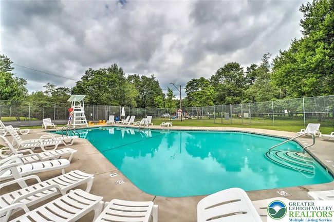 271 N Shore Dr, House other with 3 bedrooms, 3 bathrooms and null parking in Albrightsville PA | Image 52
