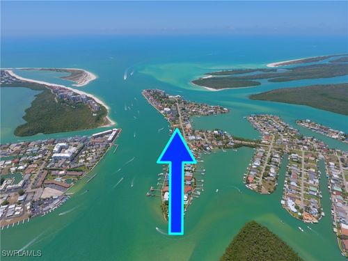 20 Pelican St W, NAPLES, FL, 34113-4020 | Card Image