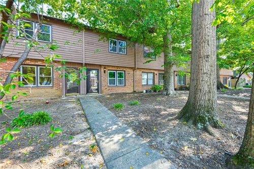 811 Scott Ave, Greensboro, NC, 27403-2474 | Card Image