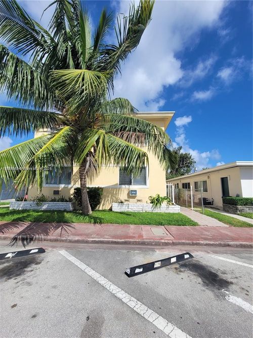 apt-c-895 80th St, MIAMI BEACH, FL, 33141-1555 | Card Image