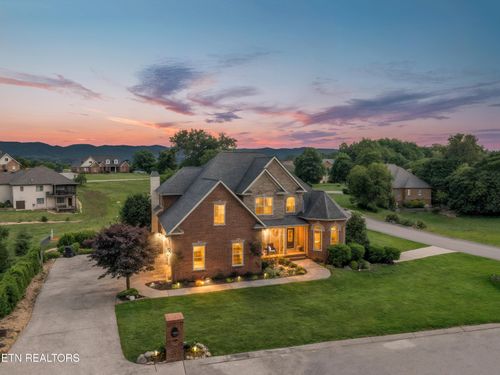 1301 Woodland Trce, Maryville, TN, 37803-2547 | Card Image