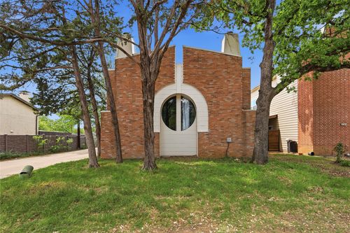 620 W Union Bower Rd, Irving, TX, 75061-7589 | Card Image