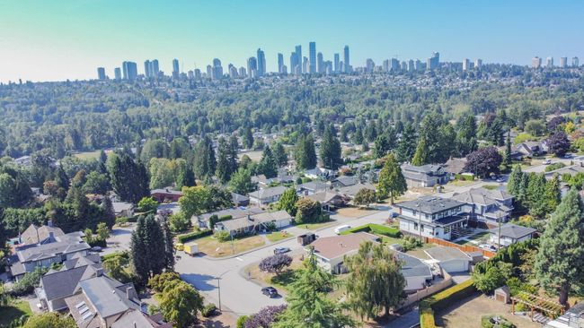 5565 Moreland Drive, House other with 4 bedrooms, 2 bathrooms and 6 parking in Burnaby BC | Image 34