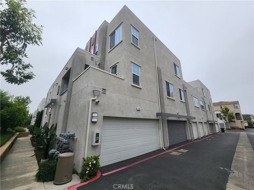 106 Macintosh Way, Upland, CA, 91786-6794 | Card Image