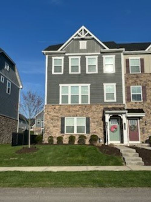 1050 Adair Ave, Valencia, PA, 16059-1147 | Card Image
