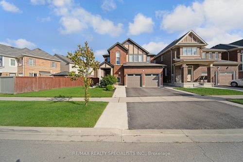 4 Stedford Cres, Brampton, ON, L7A4P6 | Card Image