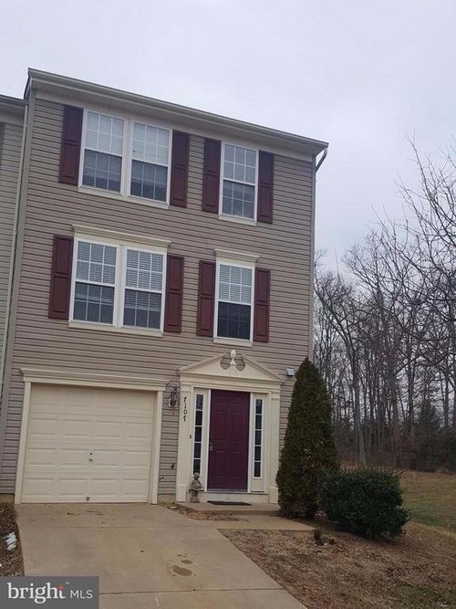 7107 Finch Ln, FREDERICKSBURG, VA, 22407-2589 | Card Image
