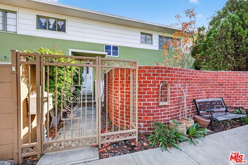 5314 1/2 Village Grn, Los Angeles, CA, 90016 | Card Image