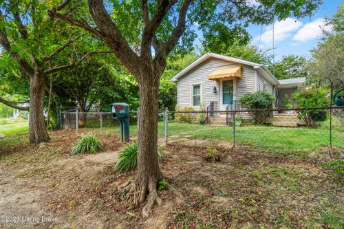 2913 Lindsay Ave, Louisville, KY, 40206-1113 | Card Image