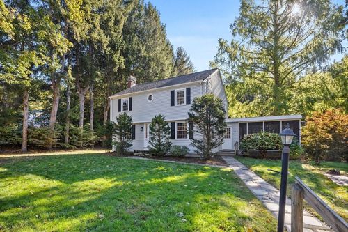 16 Woodrow St, Hudson, MA, 01749-2812 | Card Image