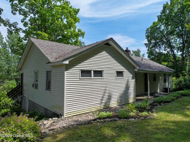 8 Sunrise Ct, House other with 3 bedrooms, 2 bathrooms and 6 parking in Silver Bay NY | Image 29