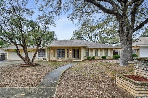 5927 Wildwind Dr, Windcrest, TX, 78239-2126 | Card Image