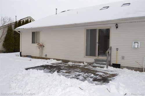 7-9642 Nook Rd, Clay, MI, 48001-4628 | Card Image