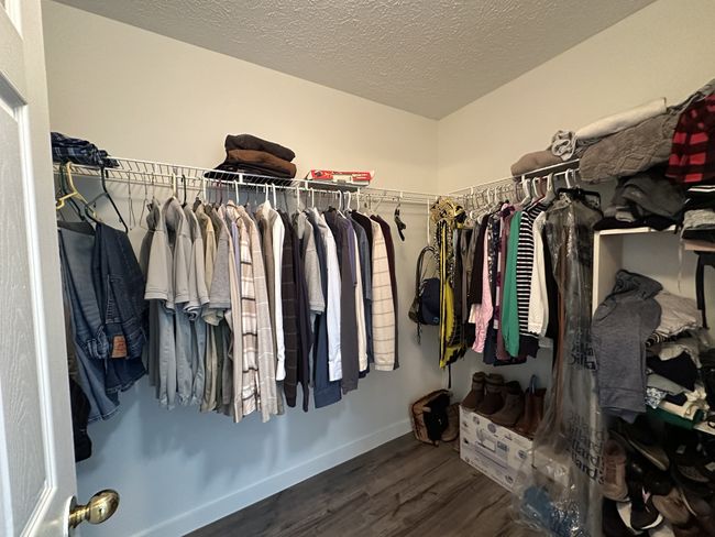 Master bedroom’s closet | Image 21