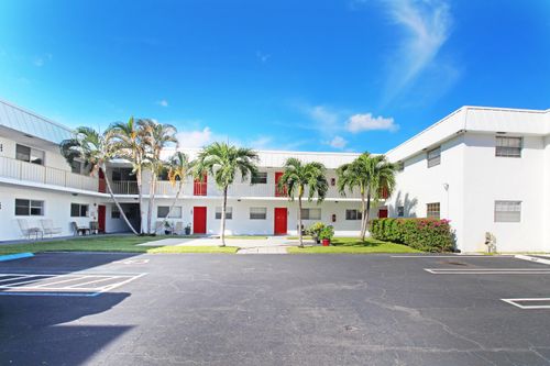 207-402 Lake Shore Dr, Lake Park, FL, 33403-3578 | Card Image