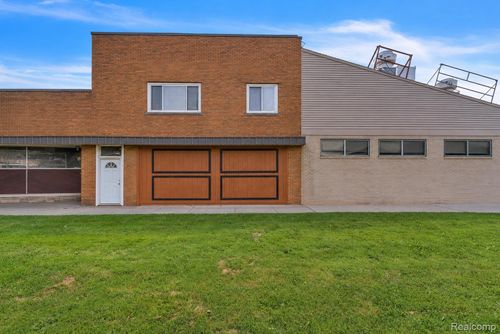 5223 Allen Rd, Allen Park, MI, 48101-2971 | Card Image