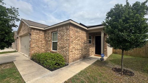 45e-721 Yearwood Ln, Jarrell, TX, 76537-1949 | Card Image