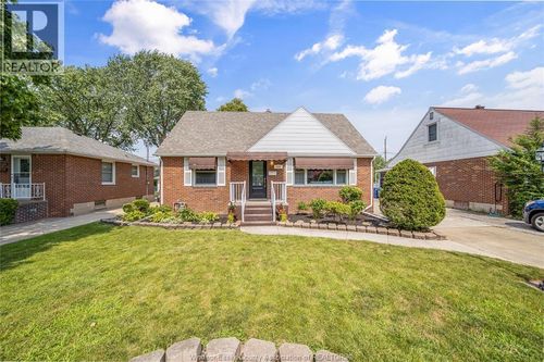1030 Isabelle Pl, Windsor, ON, N8S3B2 | Card Image