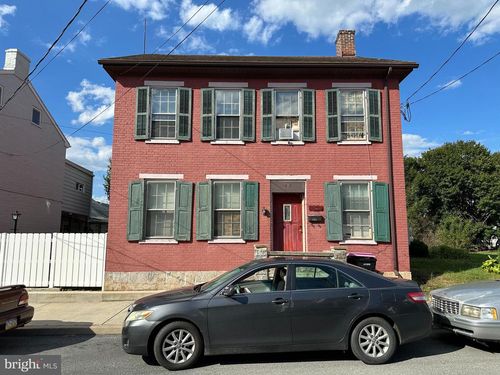 148 E Madison St, GREENCASTLE, PA, 17225-1241 | Card Image