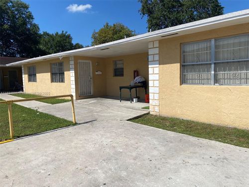 1-2154 Nw 61st St, MIAMI, FL, 33142-7827 | Card Image
