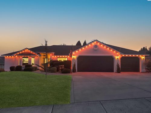 227 Bear Dr, Richland, WA, 99352-8806 | Card Image